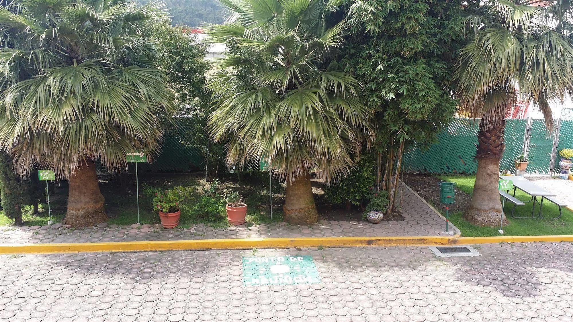 La Quinta Hotel 3*